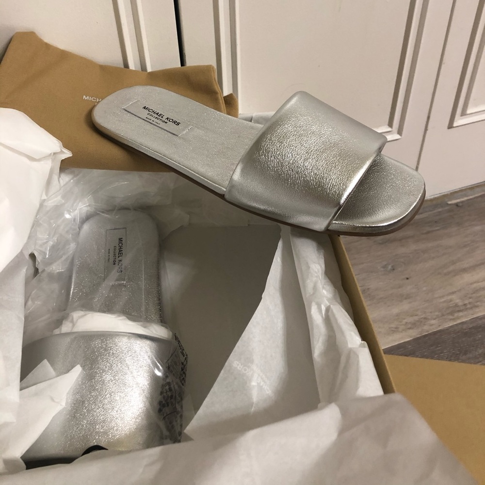 Dalphine Runway slides